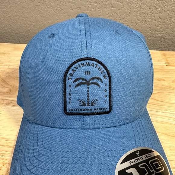 Travis Mathew Golf Flexfit Snapback Adjustable Blue Shark Sighting Palm Tree Hat - Picture 2 of 7